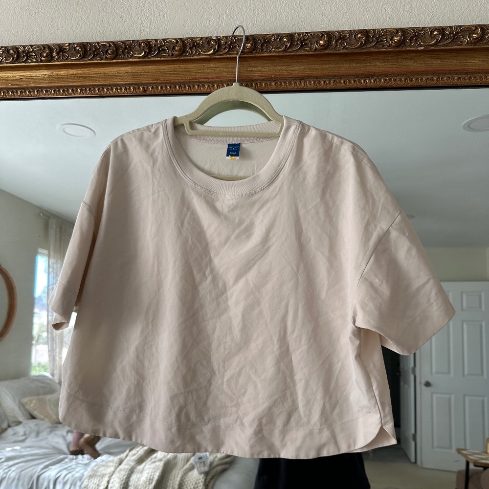 Target Joylab cropped stretch tech tshirt off white